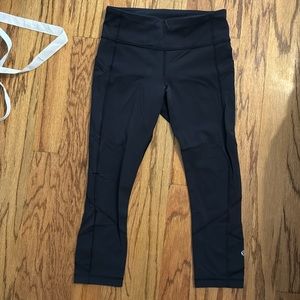 Lululemon workout tights.